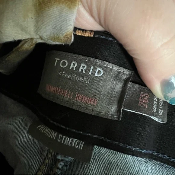 Torrid | Short Bombshell Skinny Premium Stretch High-Rise Jean - Picture 7 of 7